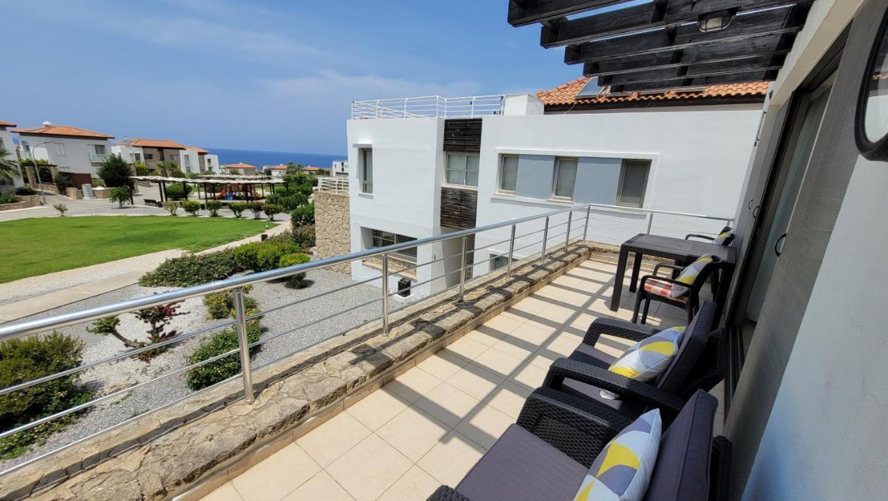 Sea And Mountain View Beachfront Penthouse Yali エクステリア 写真