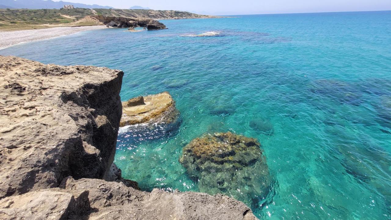 Sea And Mountain View Beachfront Penthouse Yali エクステリア 写真