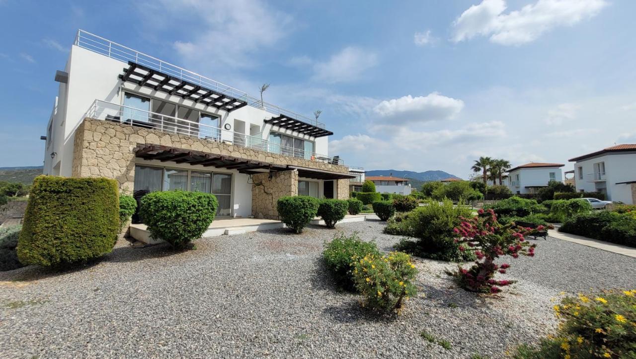 Sea And Mountain View Beachfront Penthouse Yali エクステリア 写真