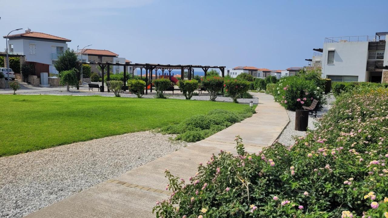 Sea And Mountain View Beachfront Penthouse Yali エクステリア 写真